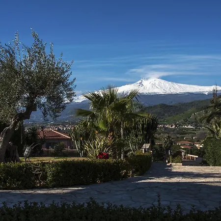 Carly Taormina With Private Pool * Trappitello
